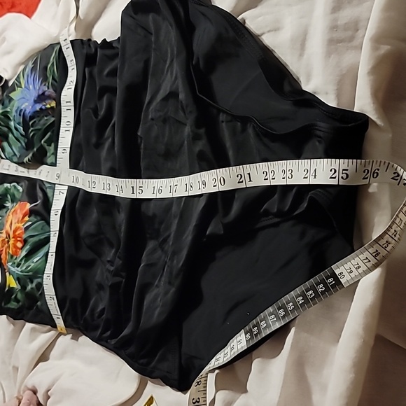 NWT Mesh Detail V Neck Support Bra back Clasp Ruched Slimming Modest swim suit - Picture 11 of 16